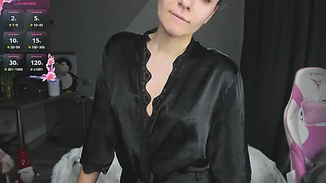 Maggie Moore online show from March 2026 09:57:01 AM