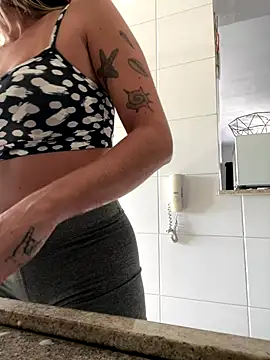 Gipoltergeist online show from November 2025 12:30:01 PM