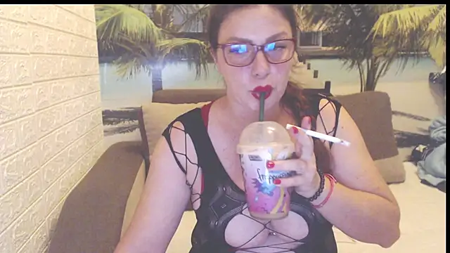 Queen  Natasha online show from September 2025 08:48:02 PM