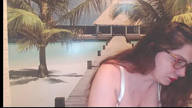 Queen  Natasha online show from January 2026 09:41:01 PM