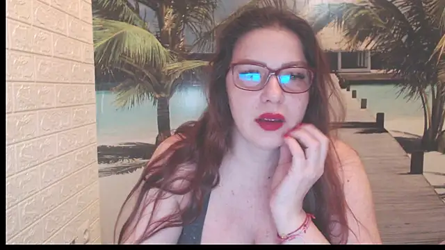 Snapshot of Queen__Natasha chatting on December 2025 10:03:02 PM Queen Natasha online show from December 2025 10:03:02 PM