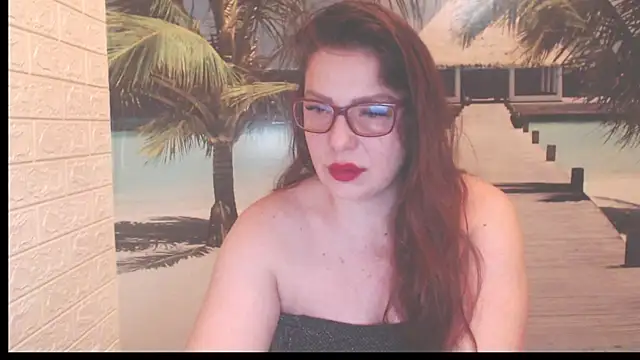 Snapshot of Queen__Natasha chatting on December 2025 10:48:01 PM Queen Natasha online show from December 2025 10:48:01 PM