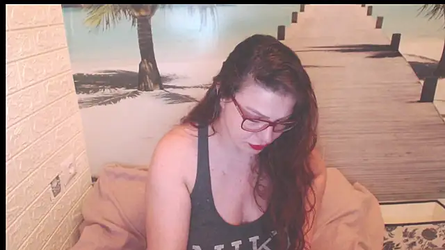 Snapshot of Queen__Natasha chatting on November 2025 10:21:02 PM Queen Natasha online show from November 2025 10:21:02 PM