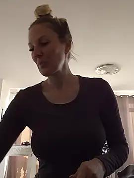 MaviePearl online show from January 2025 07:39:02 AM