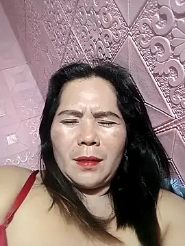 Snapshot of Cutehornywetmom chatting on March 2025 06:13:02 PM Cutehornywetmom online show from March 2025 06:13:02 PM