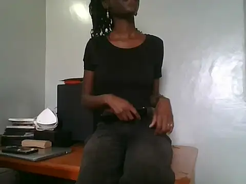 Prettybecs online show from October 2025 07:53:02 AM