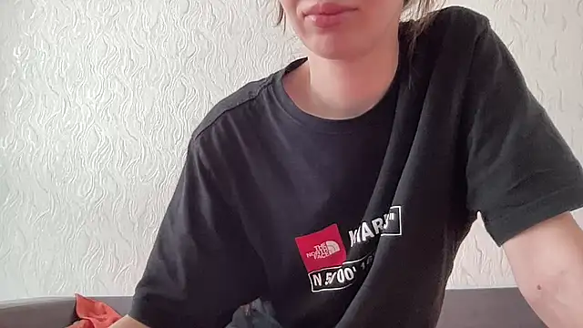 HoneyWiles online show from July 2026 01:21:02 PM