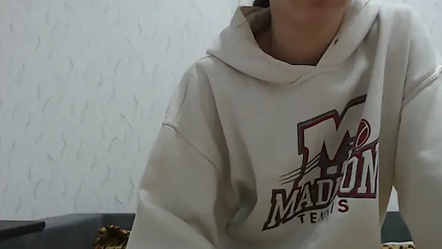 HoneyWiles online show from January 2026 02:20:02 PM