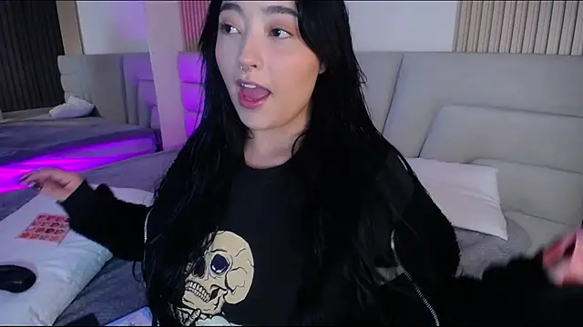 Miss Loise online show from November 2025 04:12:02 AM