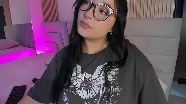 Snapshot of Miss_Loise chatting on May 2026 01:55:01 AM Miss Loise online show from May 2026 01:55:01 AM