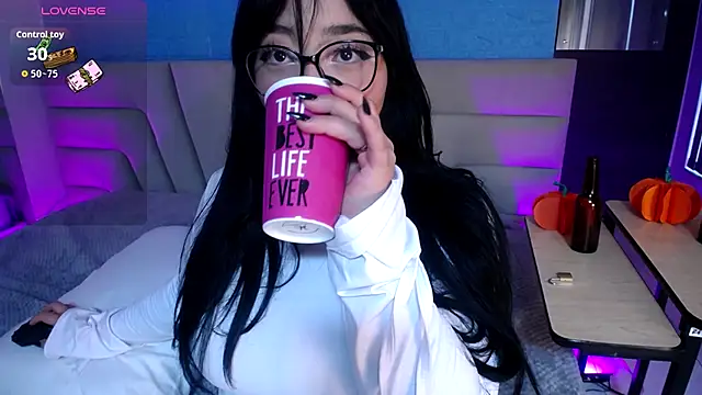 Miss Loise online show from September 2025 10:39:01 PM