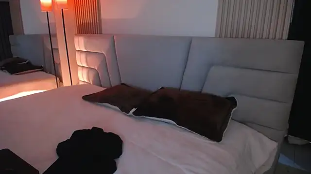 Miss Loise online show from February 2026 03:59:01 AM