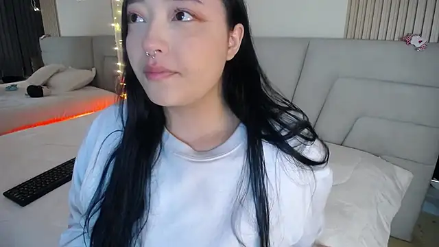 Miss Loise online show from December 2025 02:39:02 AM