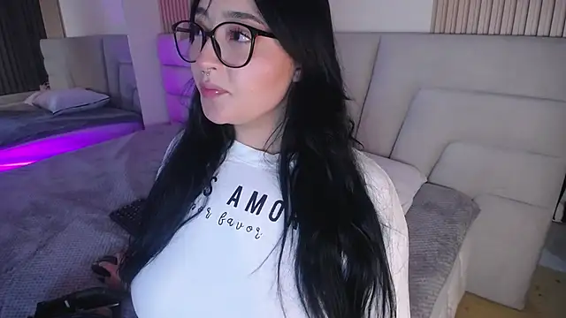 Miss Loise online show from November 2025 05:22:02 AM