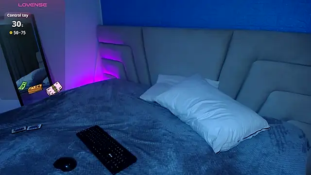 Miss Loise online show from September 2025 04:08:02 AM