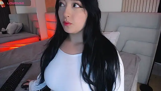 Miss Loise online show from November 2025 04:13:01 AM