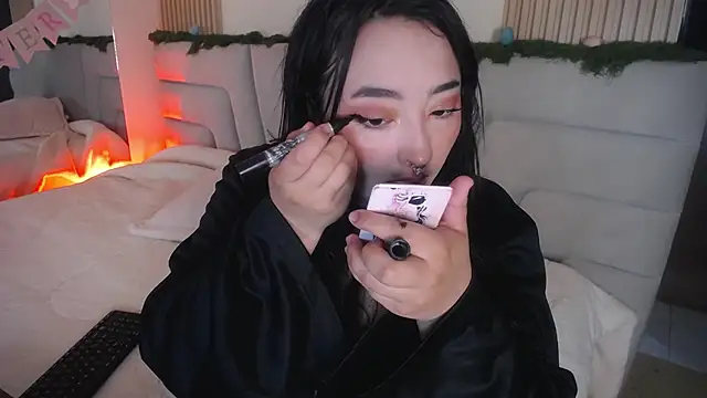 Miss Loise online show from April 2026 03:35:01 AM