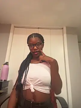 wishwashhy22 online show from May 2026 02:41:01 AM
