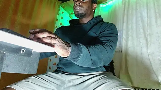 angel bonbom online show from February 2026 09:59:02 PM