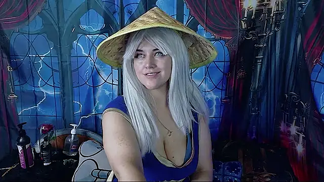 Snapshot of cristina_blu21 chatting on June 2026 04:57:01 PM cristina blu21 online show from June 2026 04:57:01 PM