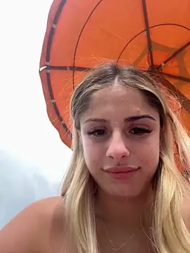 Snapshot of BritneyDimond chatting on December 2024 01:47:01 PM BritneyDimond online show from December 2024 01:47:01 PM