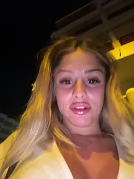 Snapshot of BritneyDimond chatting on December 2024 10:48:01 PM BritneyDimond online show from December 2024 10:48:01 PM