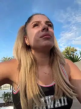 Snapshot of BritneyDimond chatting on December 2024 05:22:02 PM BritneyDimond online show from December 2024 05:22:02 PM