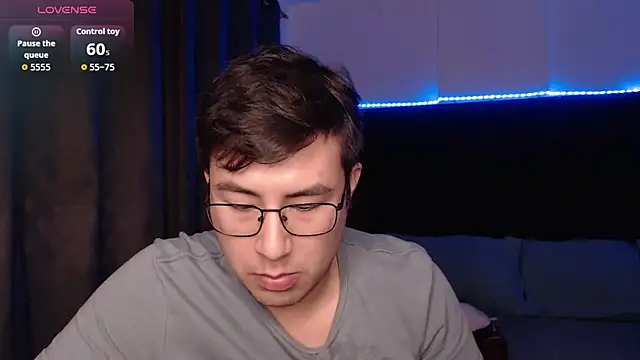 andrewmhilton  online show from March 2026 05:57:02 AM