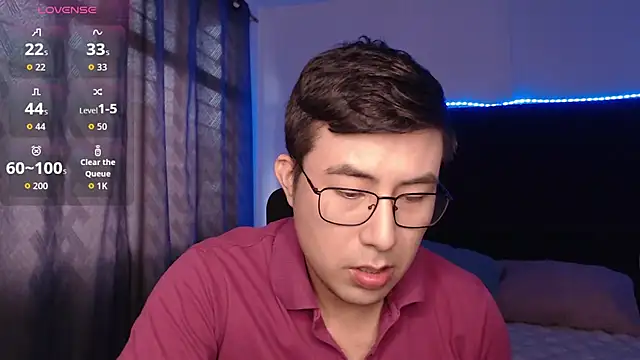 andrewmhilton  online show from April 2026 10:01:02 PM