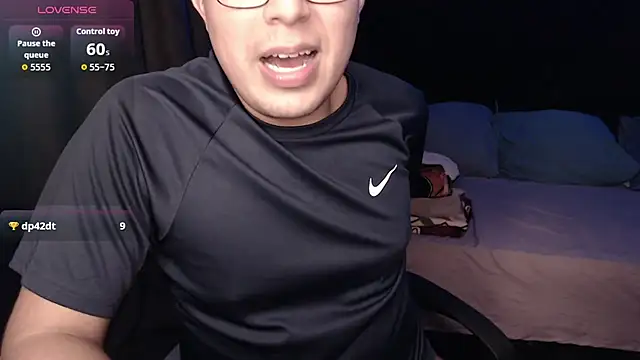 andrewmhilton  online show from April 2026 06:42:01 AM