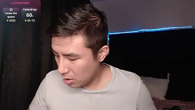 andrewmhilton  online show from February 2026 06:46:01 AM