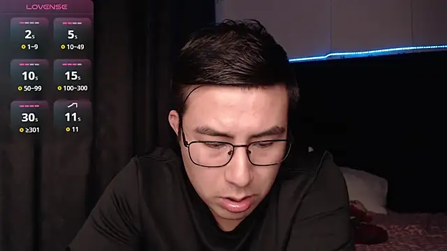 andrewmhilton  online show from February 2026 06:01:02 AM