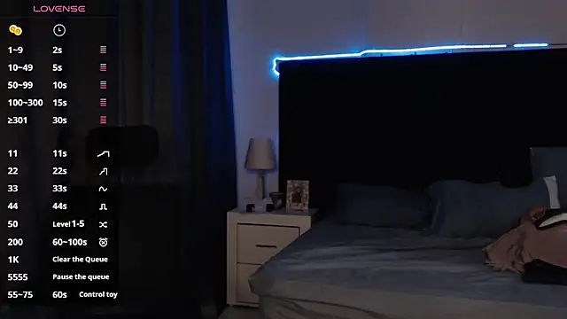 andrewmhilton  online show from November 2025 05:56:02 AM