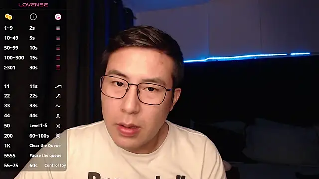 andrewmhilton  online show from November 2025 06:01:01 AM