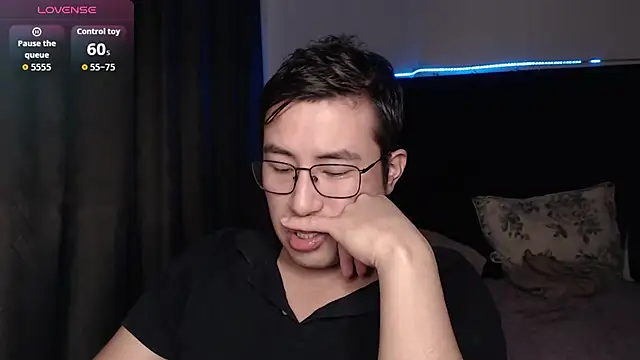 andrewmhilton  online show from January 2026 06:31:02 AM