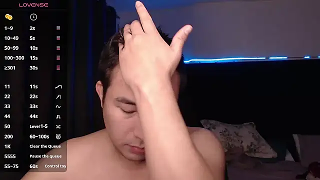 andrewmhilton  online show from November 2025 06:17:02 AM