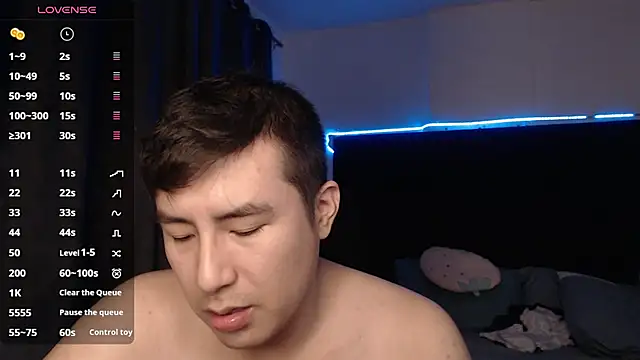 andrewmhilton  online show from October 2025 06:45:02 AM