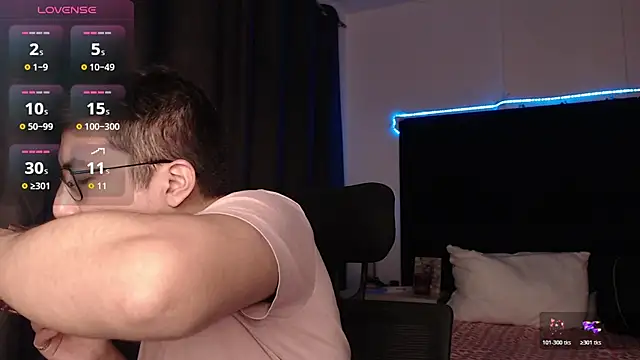 andrewmhilton  online show from February 2026 06:24:02 AM