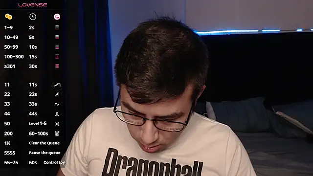 andrewmhilton  online show from November 2025 07:13:01 AM