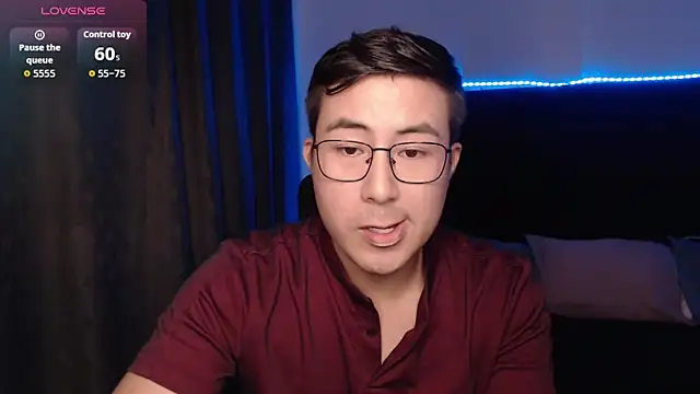 andrewmhilton  online show from April 2026 04:51:01 AM