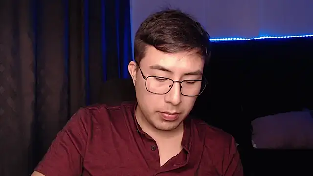 andrewmhilton  online show from March 2026 05:30:02 AM