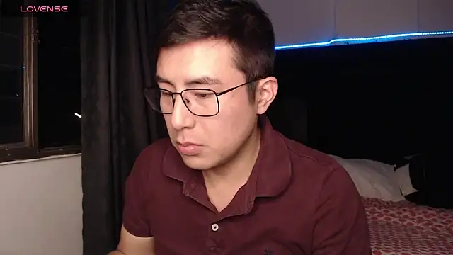 andrewmhilton  online show from February 2026 05:49:01 AM