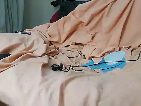 Snapshot of maxxx20202020 chatting on February 2025 09:51:01 PM maxxx20202020 online show from February 2025 09:51:01 PM