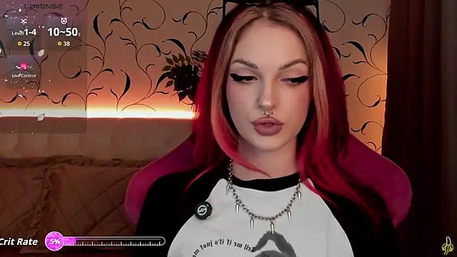 BratzieDarsie online show from October 2025 12:06:01 PM