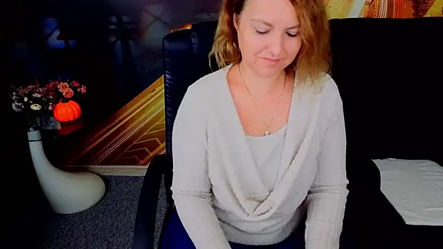 EmmaxPark online show from November 2025 06:45:02 AM