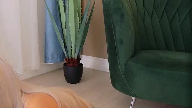 Bailey Rush online show from November 2025 05:12:01 PM