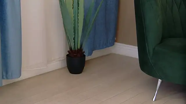 Bailey Rush online show from December 2025 04:09:01 PM