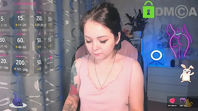 Snapshot of AnnyHoney_ chatting on October 2025 12:20:02 AM AnnyHoney online show from October 2025 12:20:02 AM