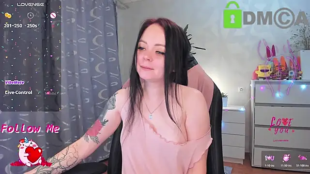 Snapshot of AnnyHoney_ chatting on December 2025 08:02:01 AM AnnyHoney online show from December 2025 08:02:01 AM