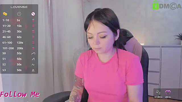 Snapshot of AnnyHoney_ chatting on June 2026 10:35:02 AM AnnyHoney online show from June 2026 10:35:02 AM